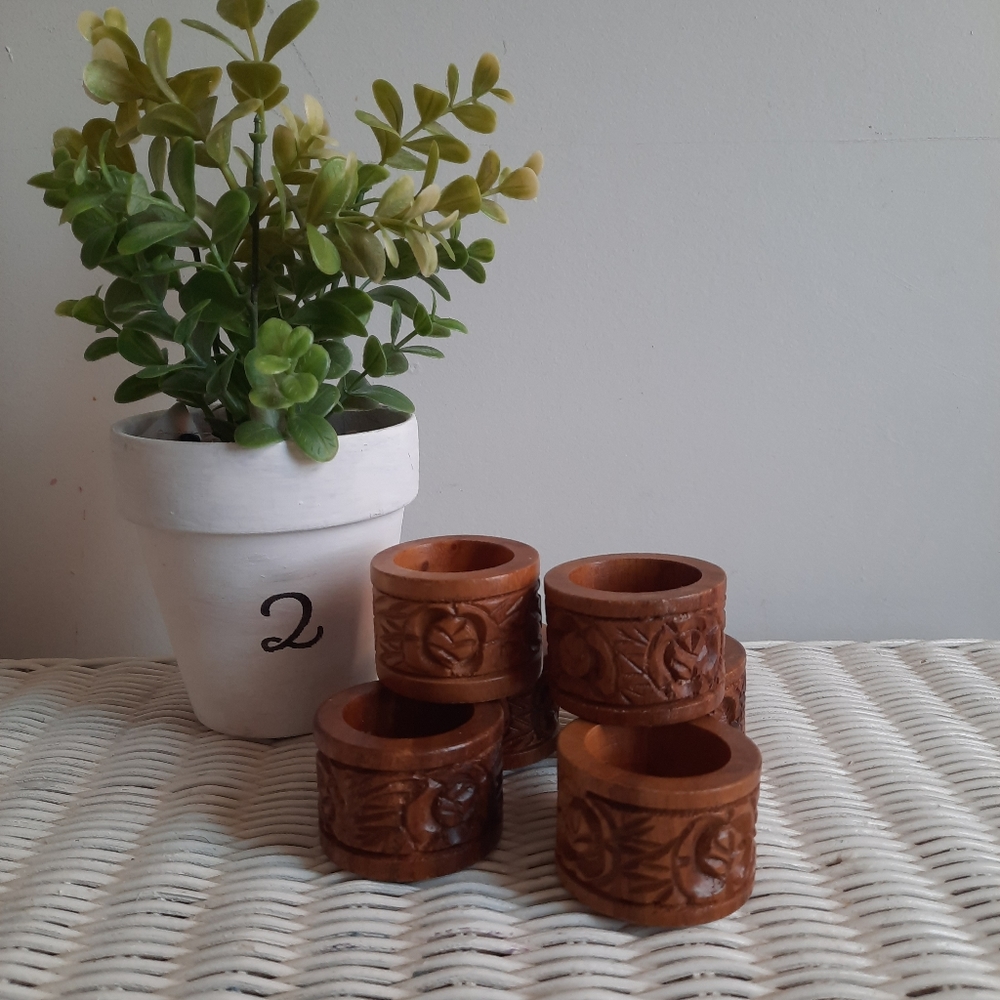 Set of 6 Wooden Napkin Rings